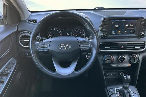 2020 Hyundai KONA SEL Plus