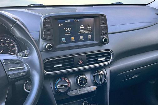 2020 Hyundai KONA SEL Plus