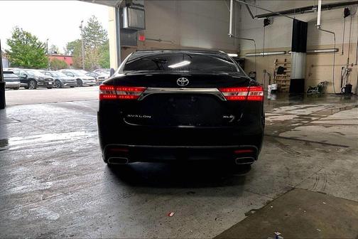 Attitude Black 2014 Toyota Avalon XLE