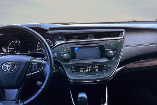 Attitude Black 2014 Toyota Avalon XLE