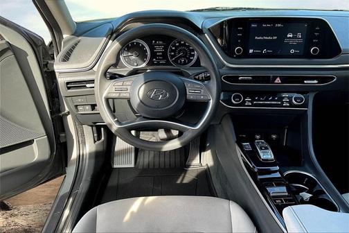 2022 Hyundai SONATA SEL