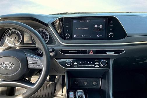 2022 Hyundai SONATA SEL