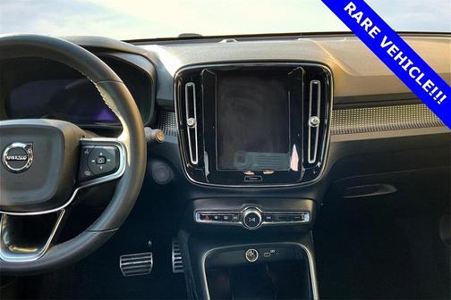 2022 Volvo XC40 Recharge Pure Electric P8 Twin Plus