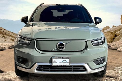 2022 Volvo XC40 Recharge Pure Electric P8 Twin Plus