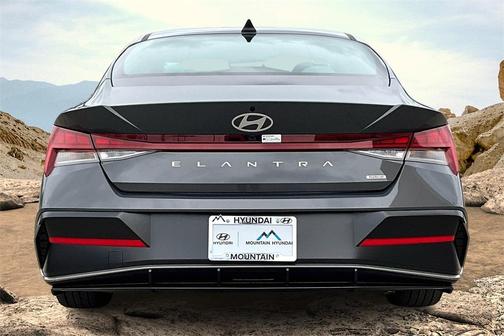 2025 Hyundai ELANTRA HEV Limited