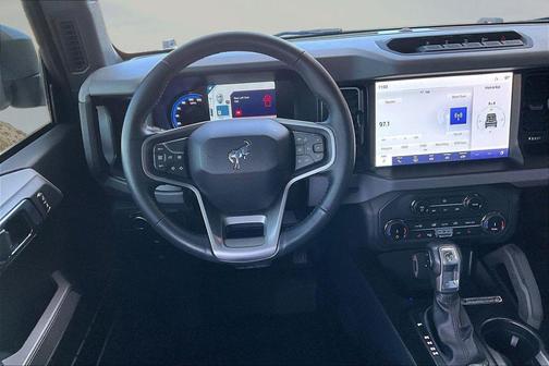 Desert Sand 2022 Ford Bronco Everglades