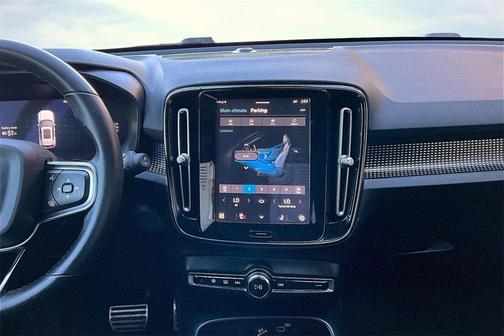 2022 Volvo XC40 Recharge Pure Electric P8 Twin Plus