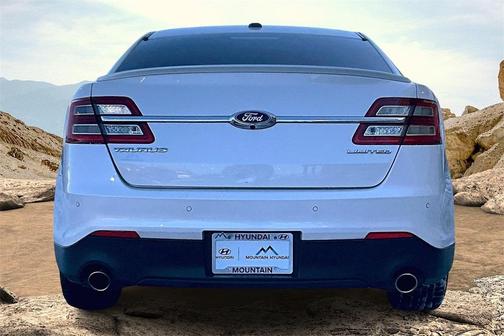 2015 Ford Taurus Limited