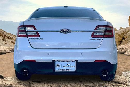 2015 Ford Taurus Limited