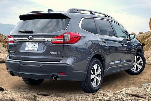 Magnetite Gray Metallic 2022 Subaru Ascent Premium 7-Passenger