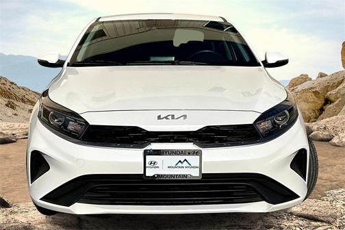 2023 Kia Forte LXS