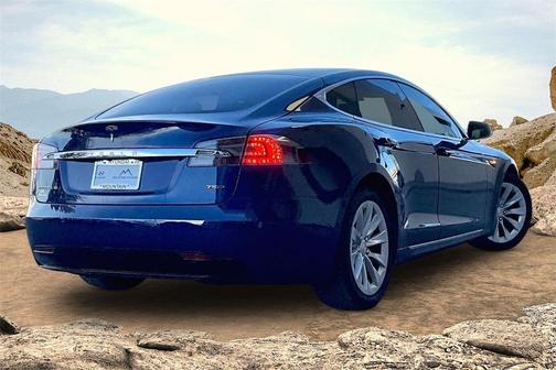 2018 Tesla Model S 75D