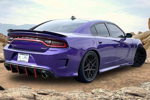 Plum Crazy Pearlcoat 2016 Dodge Charger SRT Hellcat