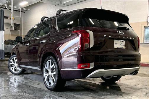 Burgundy 2022 Hyundai PALISADE Limited