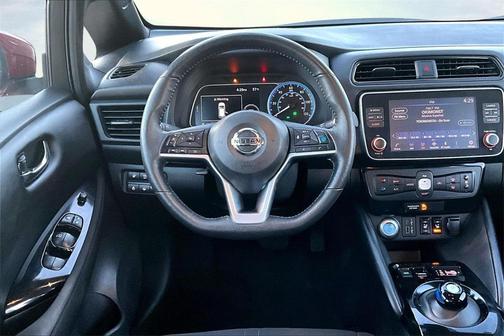 2020 Nissan Leaf SV PLUS