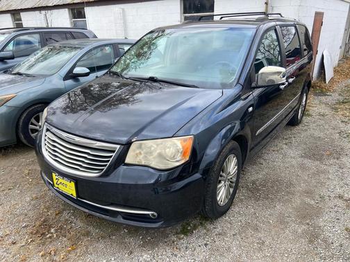 2014 Chrysler Town & Country Touring-L