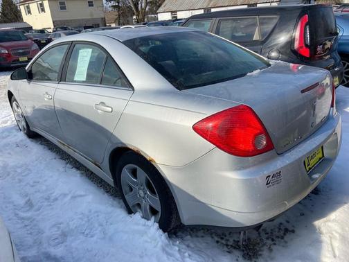 2010 Pontiac G6 Base