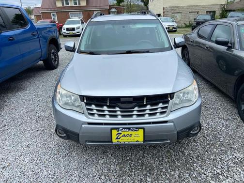 Ice Silver Metallic 2013 Subaru Forester 2.5X Premium