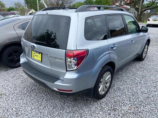 Ice Silver Metallic 2013 Subaru Forester 2.5X Premium