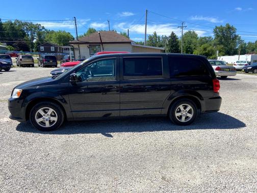 Photo 4 of 16 of 2012 Dodge Grand Caravan SE/AVP