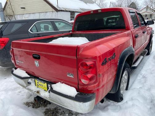 2005 Dodge Dakota SLT Quad Cab