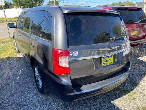 2014 Chrysler Town & Country Touring-L