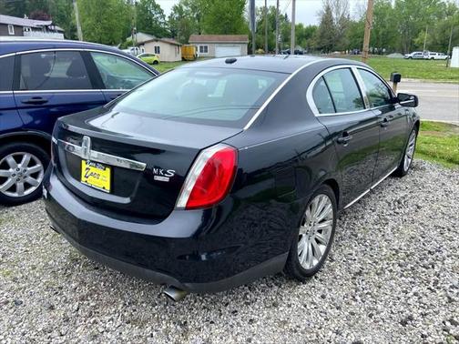2010 Lincoln MKS Base