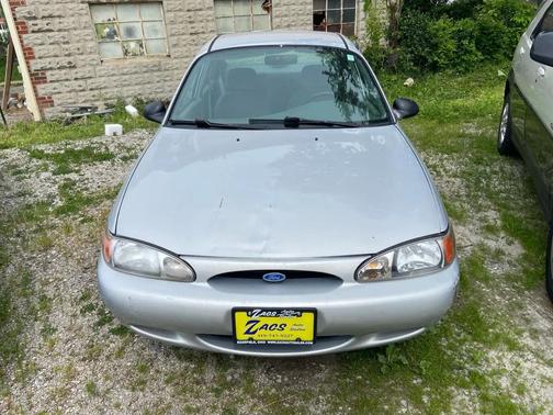 Silver Frost Clearcoat Metallic 1997 Ford Escort LX