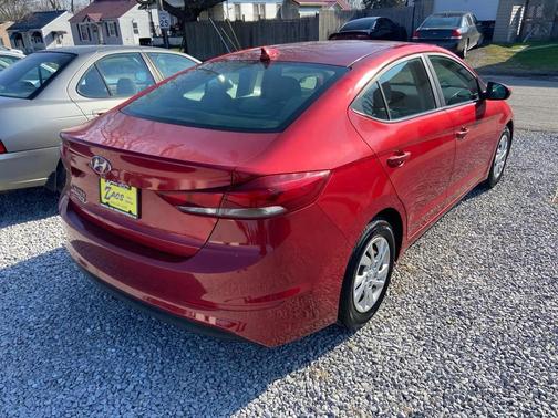 2017 Hyundai ELANTRA SE