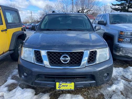 2012 Nissan Pathfinder LE