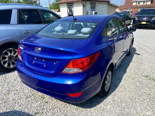 2013 Hyundai Accent GLS