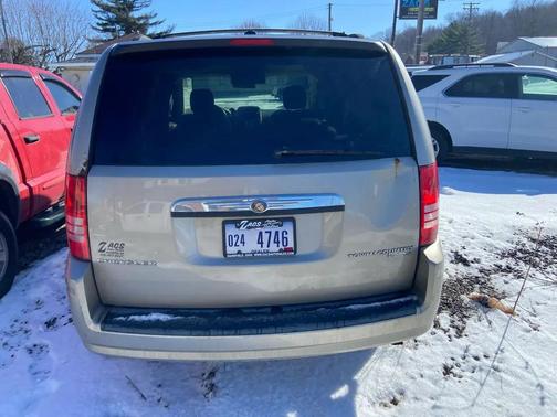 2009 Chrysler Town & Country Touring