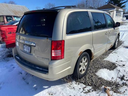 2009 Chrysler Town & Country Touring