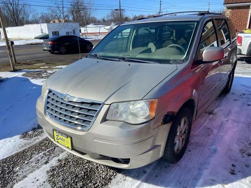 2009 Chrysler Town & Country Touring