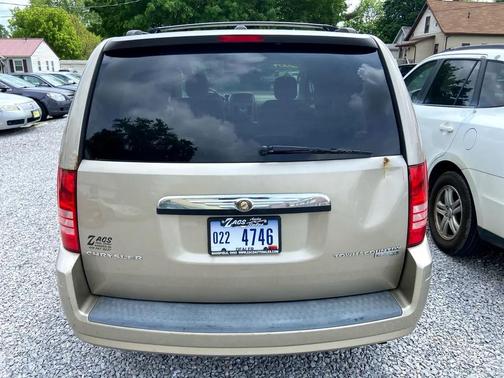 2009 Chrysler Town & Country Touring