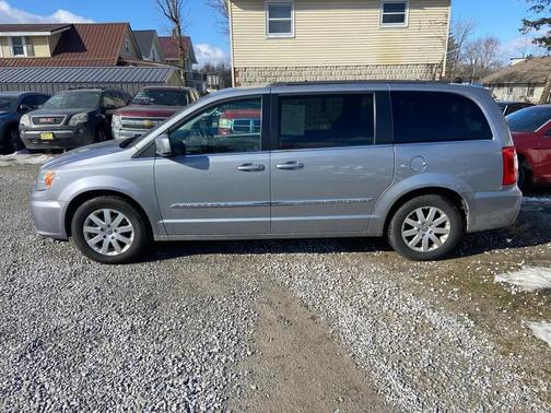 2014 Chrysler Town & Country Touring