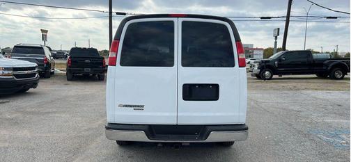 2008 Chevrolet Express 3500 LS Extended Wagon