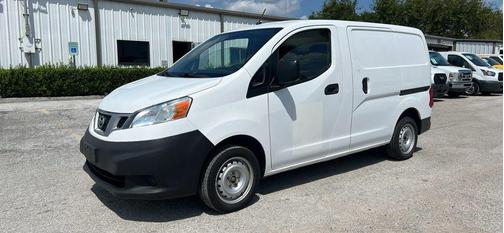 2014 Nissan NV200 S Van 4D