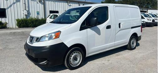 2015 Nissan NV200 S Van 4D