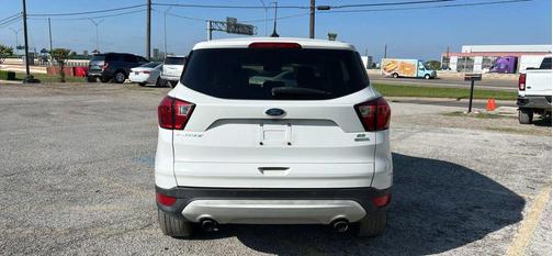 White 2019 Ford Escape SE