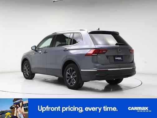 Gray 2023 Volkswagen Tiguan SE