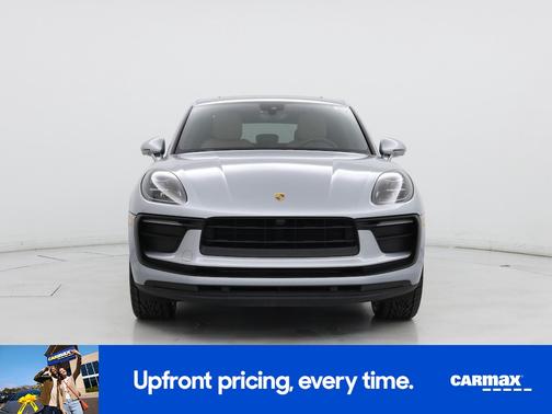 2022 Porsche Macan Base (PDK)