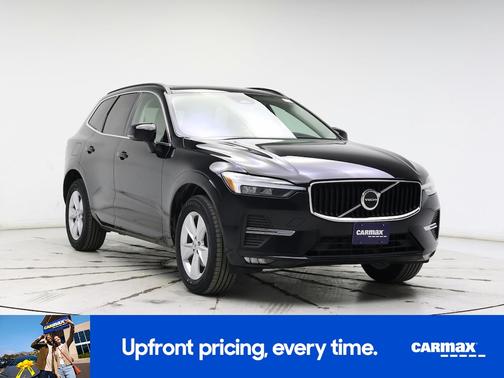2022 Volvo XC60 B5 Momentum