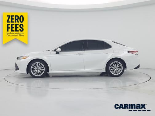 Pearl 2019 Toyota Camry XLE