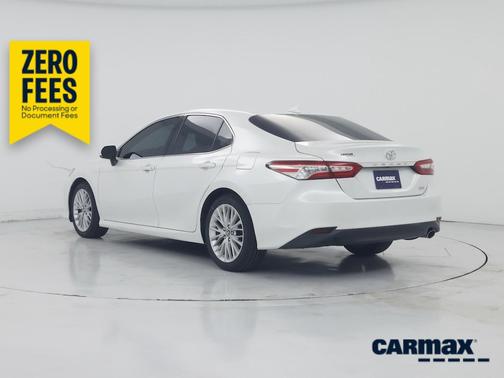Pearl 2019 Toyota Camry XLE