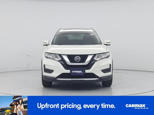 White 2018 Nissan Rogue SV