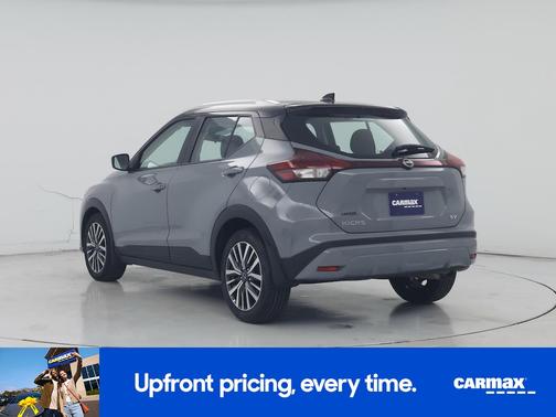Gray 2023 Nissan Kicks SV