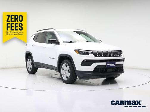 White 2022 Jeep Compass Latitude