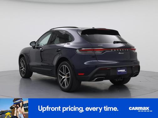2022 Porsche Macan Base (PDK)