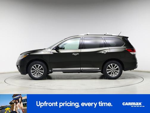 Green 2016 Nissan Pathfinder SL